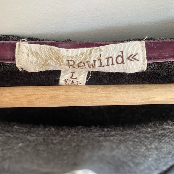 Hooded Grey Knit Top - Picture 4 of 4